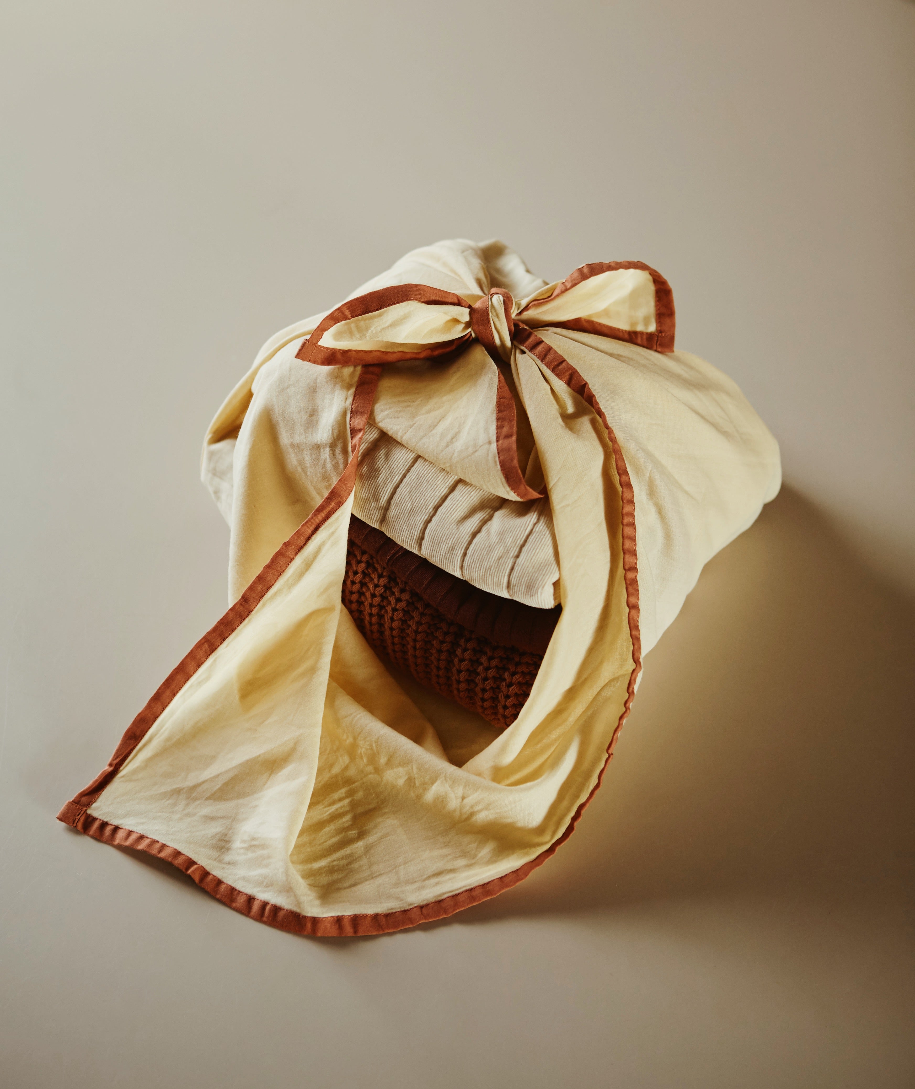 Top 3 reasons for using Furoshiki and ditch unruly and disposable wrapping paper