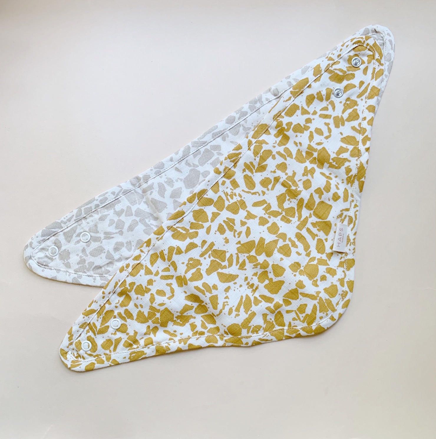 Haps Nordic Sui Muslin Mini Bib Mini Bib Neutral Terrazzo